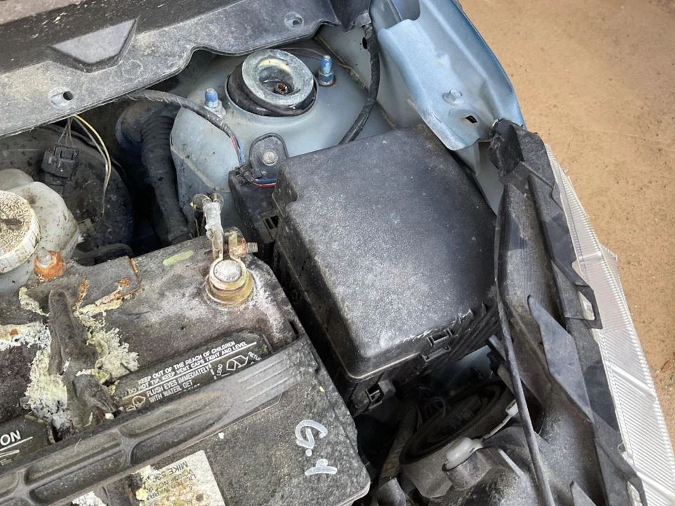 Fuse Box Engine Left Hand Engine Compartment Fits 14-15 17-20 MIRAGE 4780767 - Image 1 of 1