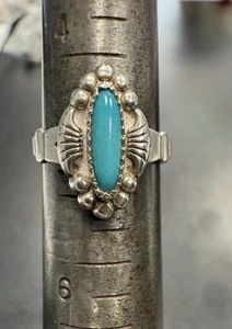 Vintage STERLING SILVER TURQUOISE Ladies RING 4.7g Size 5 Stamped - Picture 1 of 11