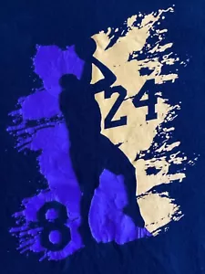 Kobe Bryant #8 #24 lila & gold Gildan schwere Baumwolle Herren Grafik T-Shirt Large - Bild 1 von 7