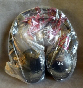 HEADPHONES DVD Entertainment System ves dodge chrylser 2015 NEW - Foto 1 di 3
