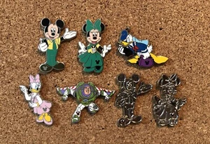 2013 Disney’s Mickey and Friends Hidden Mickey Pin Set, Full Set of 7!!! - Bild 1 von 2