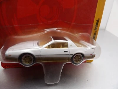 1984 PONTIAC FIREBIRD     2010 JOHNNY LIGHTNING FOREVER 64 R8   1:64 DIE-CAST - Image 1 of 4