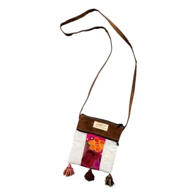 Bandolera Artesanal Guatemalteca Gamuza Cartera Bordada Marrón Floral Berlín Foto 1 de 4