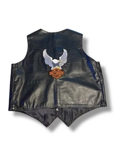 Vintage Lederweste mit Harley Davidson Adler Flagge Patch schwarz Gr. 58 SCHÖN! - Bild 1 von 5