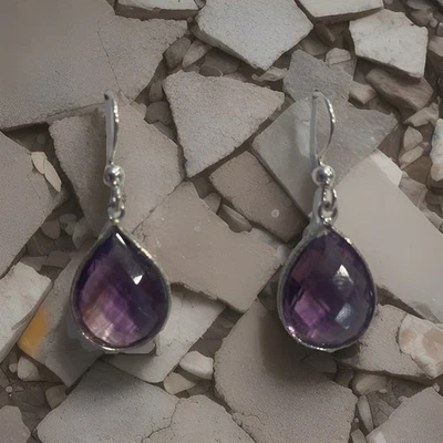 "Pendientes colgantes genuinos de plata de ley con amatista facetada de 17 X 13 mm, longitud 1,75""" Foto 1 de 4