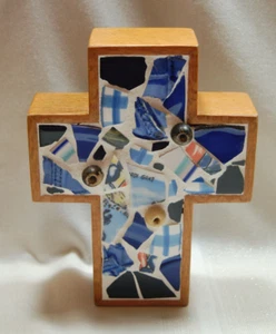 Shabby Chic Style Broken China Mosaic Wood Cross Mardi Gras - Picture 1 of 6