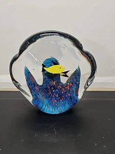 Hipnotizante pisapapeles vintage de vidrio soplado a mano para peces acuario - Imagen 1 de 7