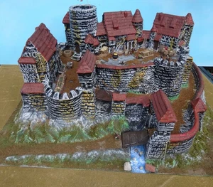 Elastolin 28mm Castle custom detailed plastic w/ 22 accessories Pre no box oop - Picture 1 of 10