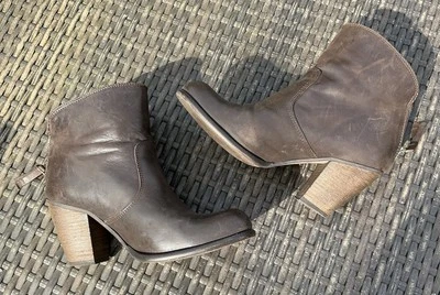 Sexy Stiefeletten - dunkelbraun - Gr.40 - Bild 1 von 4