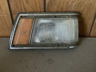 Nissan Máxima 1986 luz de señal de giro lateral para pasajeros ((R1-156)) Foto 1 de 4