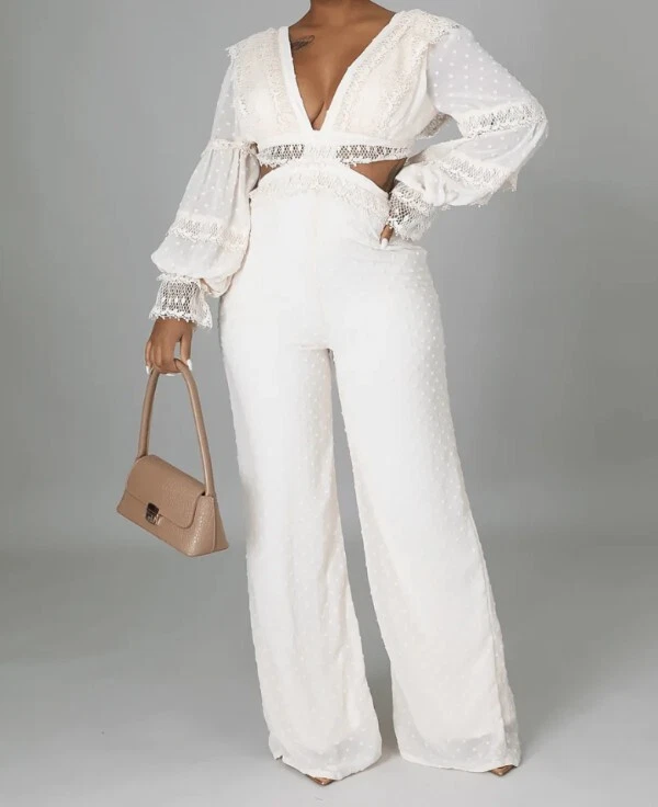 New She's Everything Off-White连身裤 - 中号 — 第 1/3 张图片