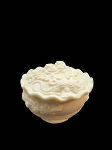 Cherub Angels Trinket Box Polished Bisque Porcelain Embossed Floral 4.5"x2" - Picture 1 of 15
