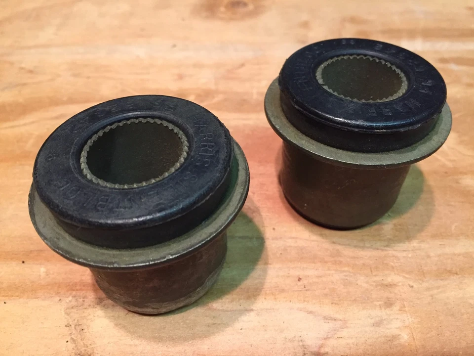 Bujes Buick Skylark Regal 1982 1983 como nuevos GM brazo superior 2 piezas 1475701 Foto 1 de 1