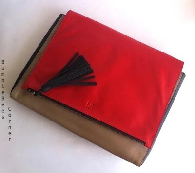 Bolso sin asas CAROLINA HERRERA MATRIOSKA cuero suave borla para computadora portátil CH NUEVO CON ETIQUETAS Foto 1 de 4