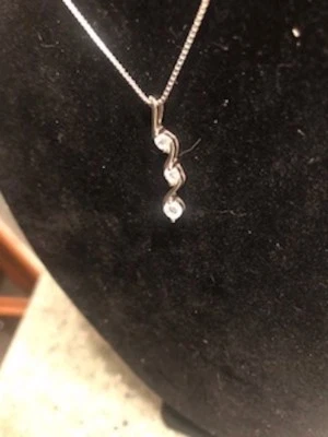 Винтажный Avon серебро белый кубический цирконий подвеской ожерелье цепочка - Изображение 1 из 4