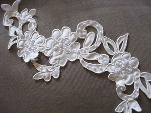 6 PAIR IVORY BRIDAL BEADED CORDED EMBROIDERY SATIN APPLIQUE. - Picture 1 of 2