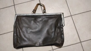 Posttasche mit Metallverschluss ausLeder alt Antik Briefträger - Bild 1 von 3