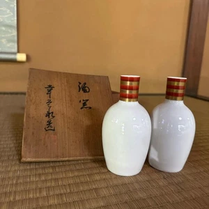 Set 2 Bottiglie Sake 12x4 cm Bianco Tokkuri Vaso Ceramica Giapponese - Foto 1 di 5