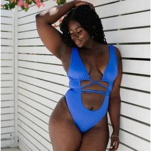 Toluca Nicola Badeanzug Einteiler klein blau Cutout kreuz und quer neu mit Etikett sexy Beachy - Bild 1 von 11