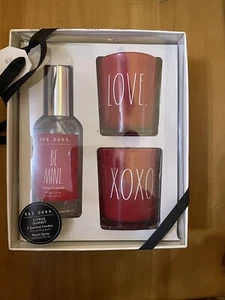 Rae Dunn Room Valentine Spraya und Kerzen Set - Bild 1 von 1