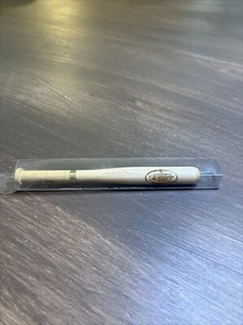 "Mini bolígrafo de bate de béisbol de madera LOUISVILLE SLUGGER - 5,25"" Henry grabado" - Imagen 1 de 7