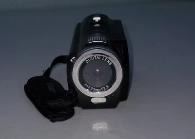 VIVITAR DVR 810HD Handheld DVR Camera W/SD Card & Carry Case, FAST SHIP - Image 1 of 4