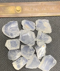 249 Karat Top Facettenqualität grober Milchquarz für Lapidar, Edelsteinschneider - Bild 1 von 6