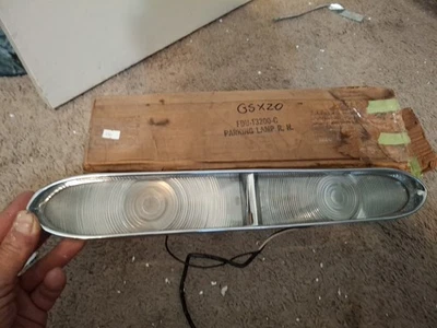 NOS 1956 林肯高级 R.H Park 灯组件 原始设备制造商 FDU-13200-C — 第 1/4 张图片