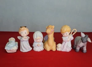 Nativity Set of 6 AVON Figurines Heavenly Blessings VTG Fine Porcelain Collectio - Picture 1 of 24