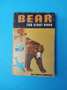 Vintage Boy Scouts of America Bear Cub Scout Book 1977 - Picture 1 of 2