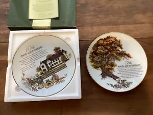 AVON 5th and 10th Anniversary Plates - Picture 1 of 2