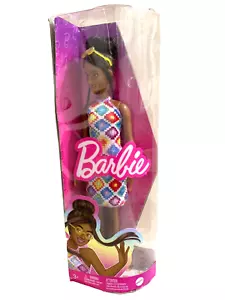 Mattel Barbie Fashionistas Doll 210 Glamorous Bun Halter Dress SEALED BOX - Foto 1 di 9