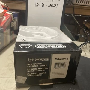 MCA39714 ~ NEW Master Cylinder Fits Select 88-94 Buick/Chey/Oldsmobile/Pontiac - Picture 1 of 2