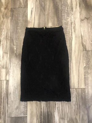 Falda de encaje floral negra Xhilaration talla S Foto 1 de 2