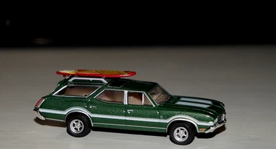 Oldsmobile Vista Cruiser 1972 camioneta verde edición limitada Luz verde 1/64 Foto 1 de 3