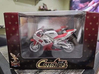 ROAD SIGN Yamaha YZF-R1 масштаб 1:18 литой мотоцикл  - Изображение 1 из 4