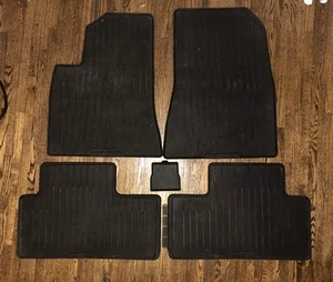 Alfombrillas interiores para todo tipo de clima Tesla Modelo 3 OEM (2 piezas estilo trasero) 5 piezas - Imagen 1 de 7