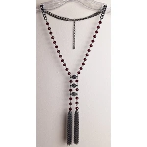 Collar Y Cuentas Rojas Con Borlas Y Rosas Gunmetal Moderno Estilo MCM - Imagen 1 de 11