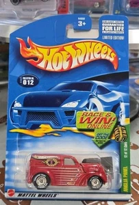2002 Hot Wheels Anglia Panel Red Treasure Hunt 12/12 rot mit Real Riders PROTECTOR - Bild 1 von 3