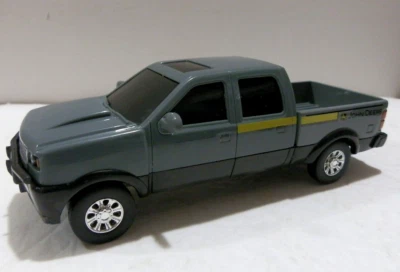 Ertl Farm Country 1/32 Gray John Deere QuadCab Pickup Truck - Image 1 of 4
