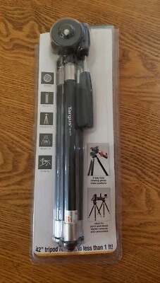 Targus 42" Tripod Retracts To Less Than 1ft. Digital Cameras & Camcorders - Image 1 of 4