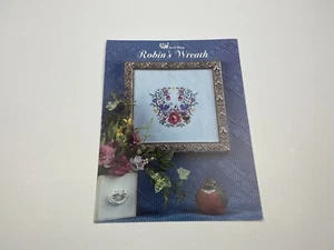 Just Nan Robin’s Wreath Counted Cross Stitch Pattern With Bird Charm - Picture 1 of 4