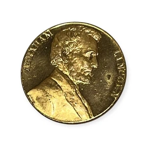 Abraham Lincoln 1" Copper Golden Bronze Token Coin 2.5cm - Picture 1 of 3