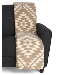 NWT Pendleton Ivory/Taupe Diamond TUCSON PEAK SHERPA FLEECE Throw Blanket 50x70 - Picture 1 of 4