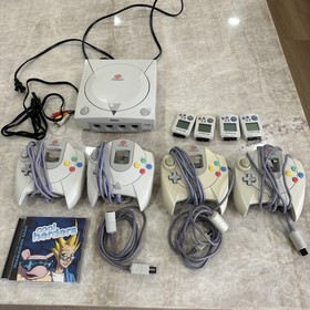 Sega Dreamcast Console Bundle w/ 4 Controllers, 4 VMU&rsquo;s,2 Controller Ext WORKING