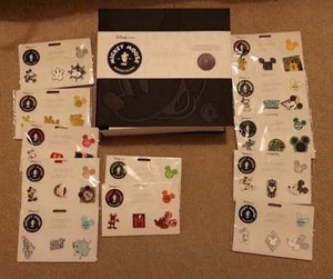 Disney Mickey Mouse Memories 2018 complete/full set pin badges - Picture 1 of 4