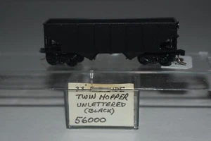 N Scale Kadee Unlettered 33' Twin Bay Hopper C50125 - Picture 1 of 2