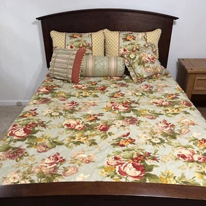 Braemore? Floral Duvet Set Queen 8 Piece Set Excellent - Picture 1 of 14