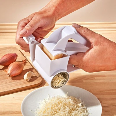 Parmesanreibe Parmesanmühle Käsereibe Schokoreibe Kunststoff Edelstahl Trommel - Bild 1 von 4