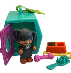 Littlest Pet Shop Perky Pup Cozy Crate & Accessories - Picture 1 of 2